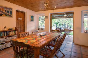 בית מלון כפרי Alpha Excelsior Guest Farm