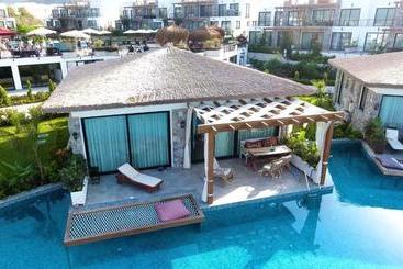 هتل Maldives Holiday Homes