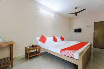 ホテル Oyo 49391 A.d.p. Cottage