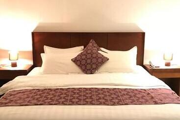 מלון דירות Executive Suites