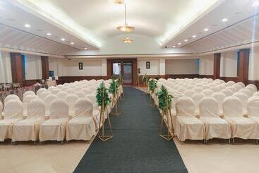 فندق Paray Residency