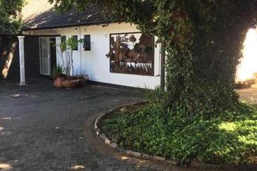 פנסיון Gm Guest House In Sasolburg Town