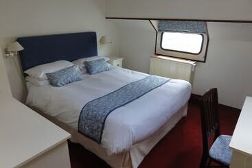 בית מלון כפרי Péniche Serenity