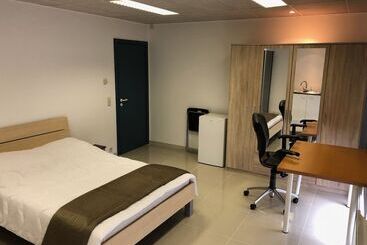 Be Hostel