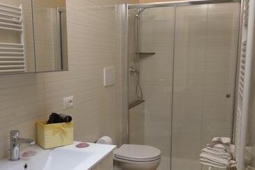 ベッドアンドブレックファースト Le Camelie