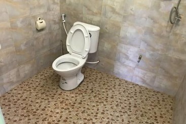 בית מלון כפרי Khaosok Bamboo Huts Resort