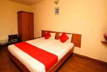 בית מלון כפרי Shanthiniketan   Online Suites