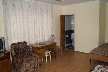 هتل Prostor Guest House