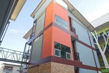 בית מלון כפרי S House Bansaengngam