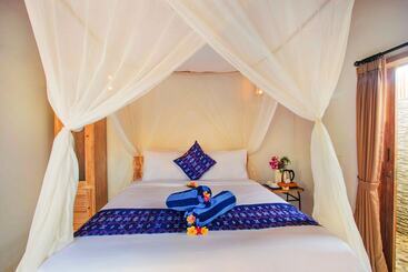 ホテル Svaha Private Villas Ceningan