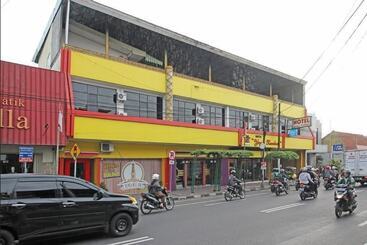 هتل Urban Malioboro Km 0