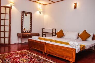 Пансион Hatale Mini Worlds End Bungalow