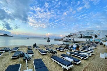 Acrogiali Beachfront Hotel Mykonos
