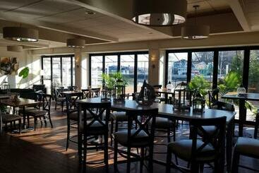 酒店 Cohasset Harbor Resort