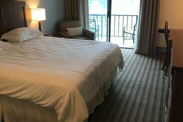 ホテル Cohasset Harbor Resort