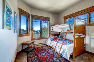 호텔 Eagleridge Lodge 204