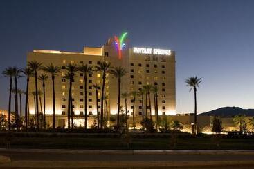 호텔 Fantasy Springs Resort Casino