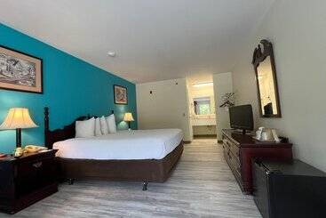 فندق Hilltop Inn & Suites, Near Foxwoods Casino