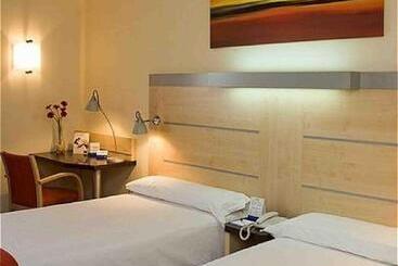 ホテル Holiday Inn Express Alcobendas, An Ihg