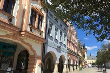 Art Hostel & Apartments