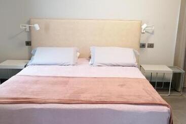 민박 Le Ferrerie Agriturismo Fattoria Marchesini