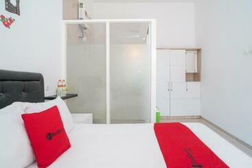 פנסיון Reddoorz Syariah At Winong Nganjuk