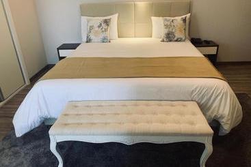 Bed and Breakfast Alojamento Restaurante Dom Dinis