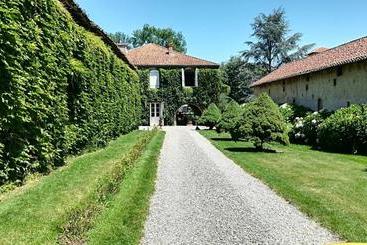 住宿加早餐  La Seigneurie De Tillac