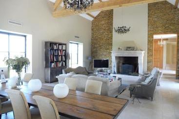 ベッドアンドブレックファースト Le Mont De La Paix