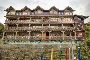 فندق Summit Panghen Metok