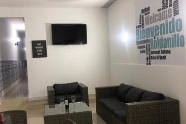 פנסיון Kava Casa Hostal