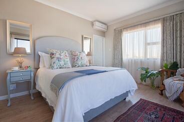 بنسيون Paperbark Manor