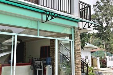 هاستل Racadisson Tourist Inn