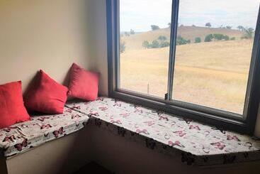 בית מלון כפרי Wantana Cottage Farmstay