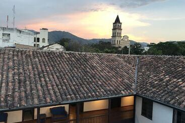 پانسیون Casa De Balcones