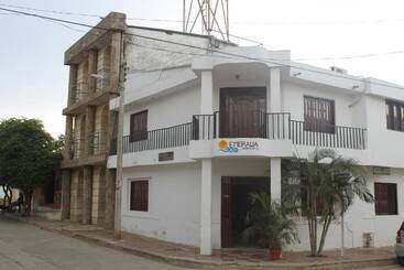 פנסיון Emeraua Hospedaje   Hostel