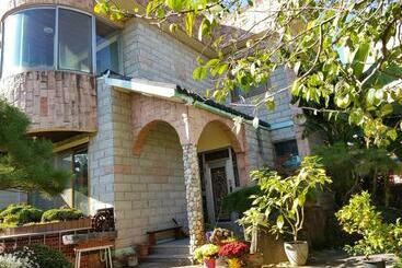 ペンション Jnw Minbak