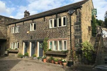 膳宿费 Over The Bridge Guest House