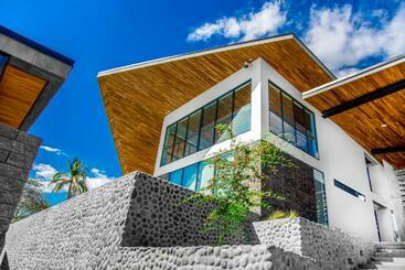 בית מלון כפרי Puro Surf