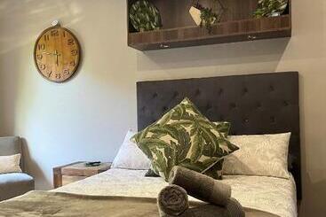 بنسيون Panorama Self Catering