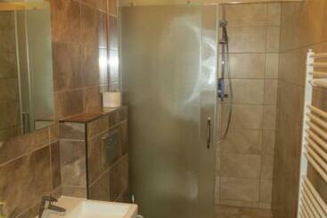 膳宿费 U Vinařství