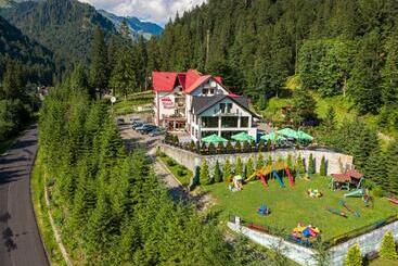 Piscul Negru Hotel   Transfagarasan