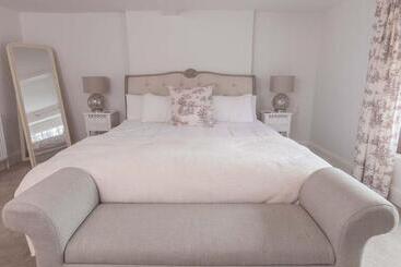 הוסטל The Crown Inn