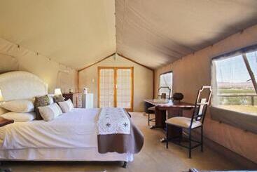 Frontier River Resort
