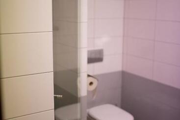 ホテル Penzion Zubr