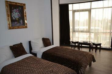 酒店 Taverna Pecicana