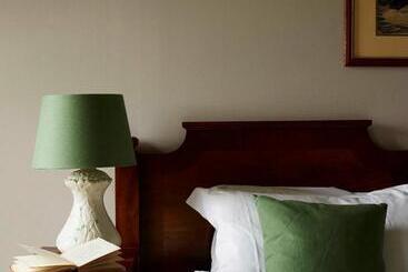 Kinloch Lodge Hotel And Restaurant