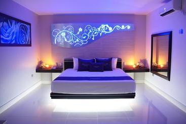 Мотель Auto Hotel Deluxe