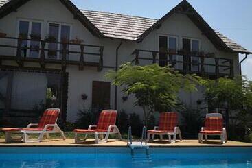 ペンション Alegria