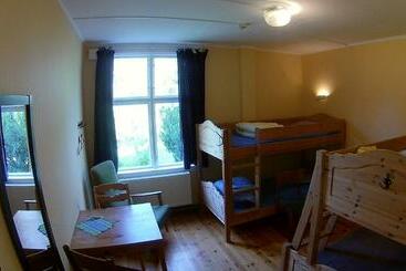 פנסיון Björkfors Kajak & Hostel